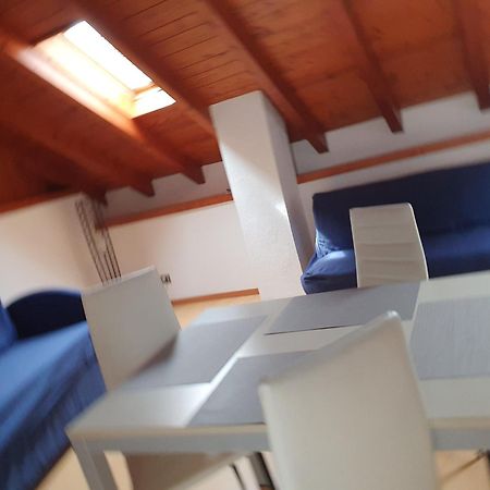 Appartamenti Vacanze E Camere Roccetta Fiorita Pettenasco Quarto foto