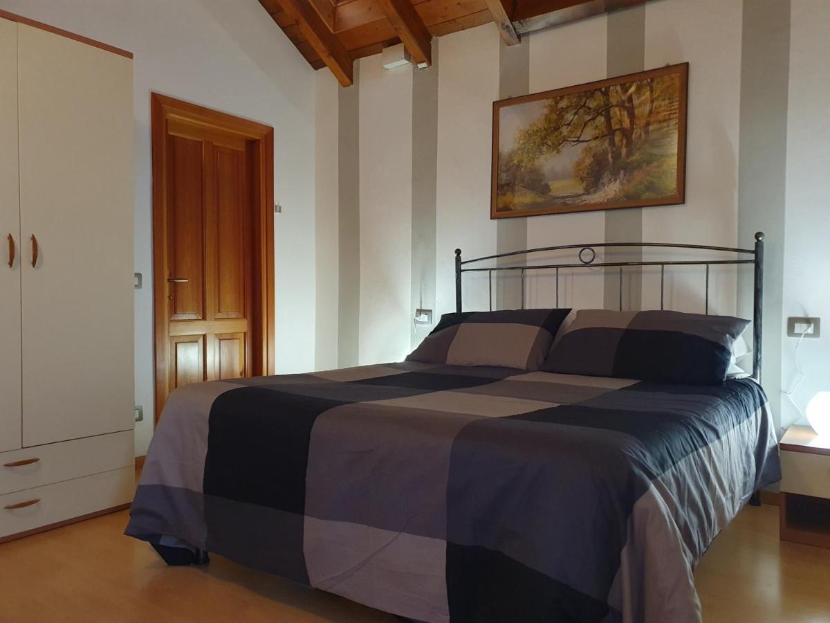 Appartamenti Vacanze E Camere Roccetta Fiorita Pettenasco Quarto foto