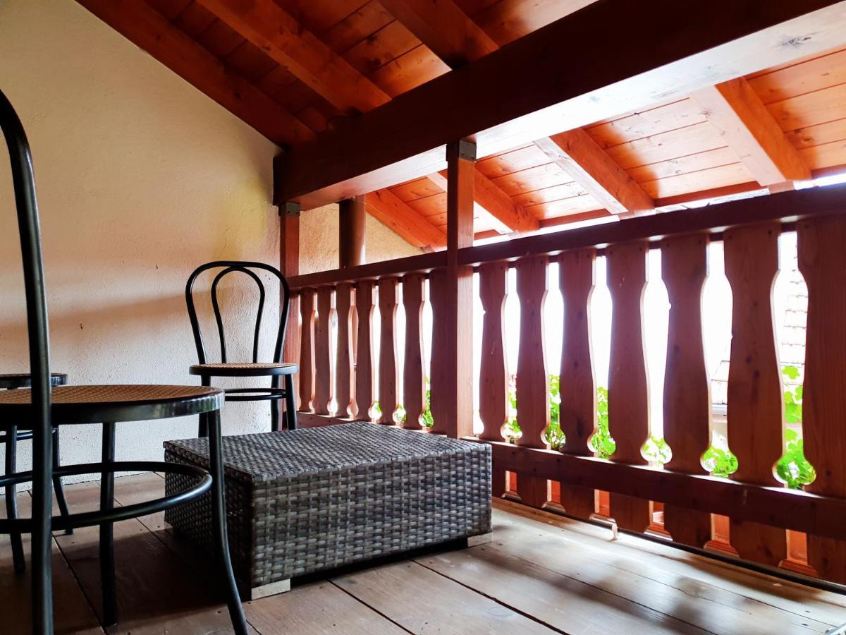 Appartamenti Vacanze E Camere Roccetta Fiorita Pettenasco Quarto foto