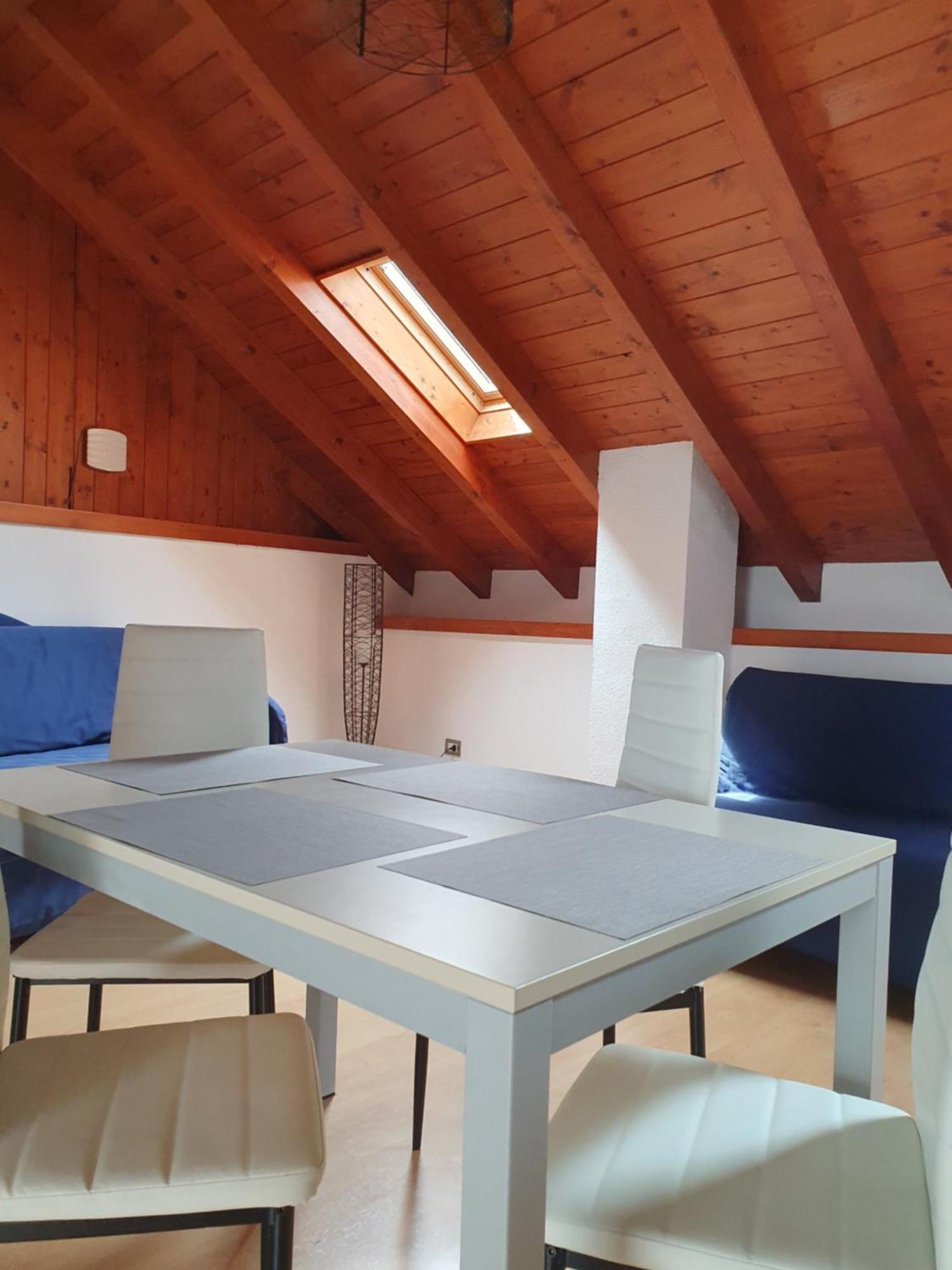Appartamenti Vacanze E Camere Roccetta Fiorita Pettenasco Quarto foto