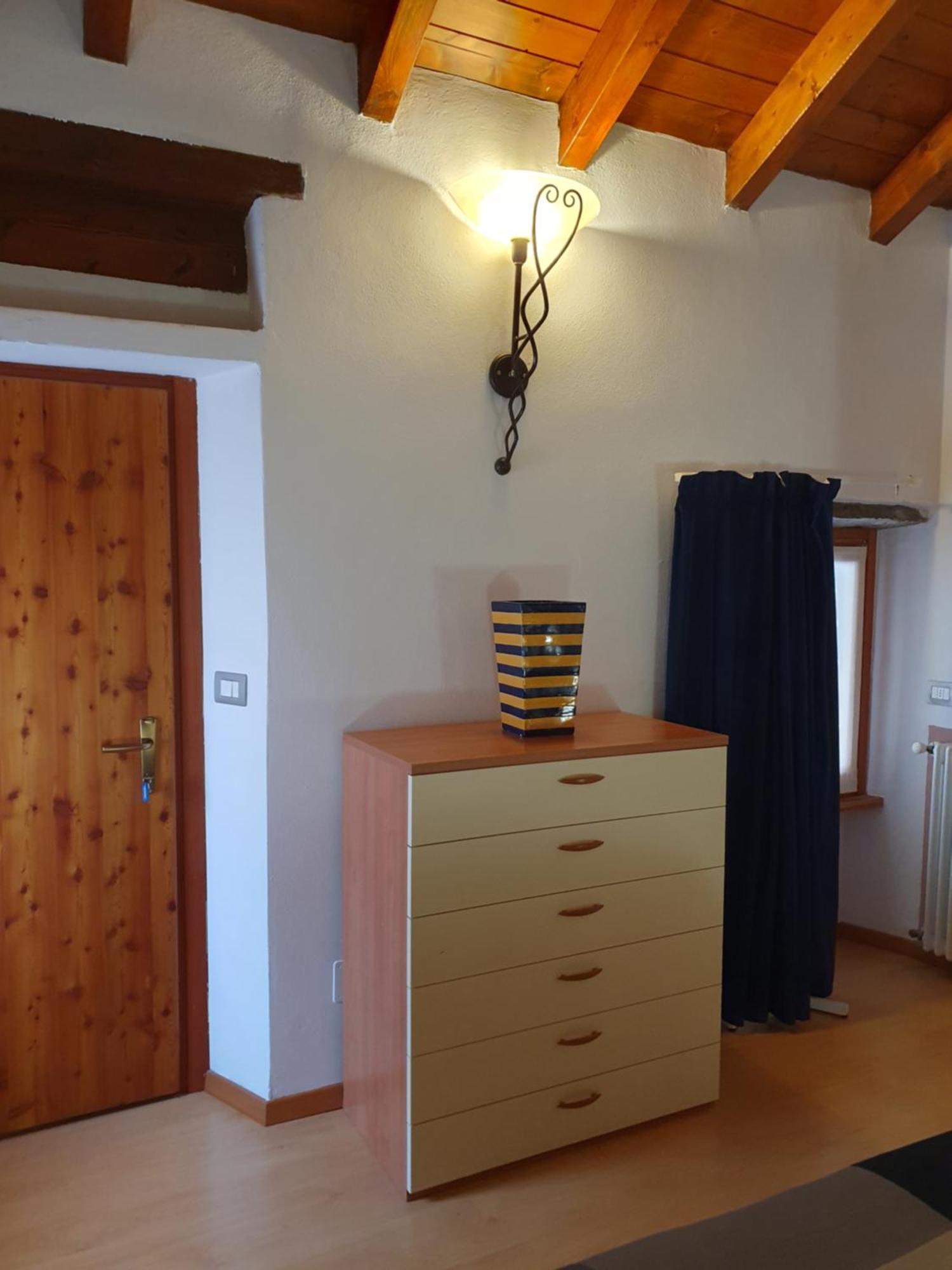 Appartamenti Vacanze E Camere Roccetta Fiorita Pettenasco Quarto foto