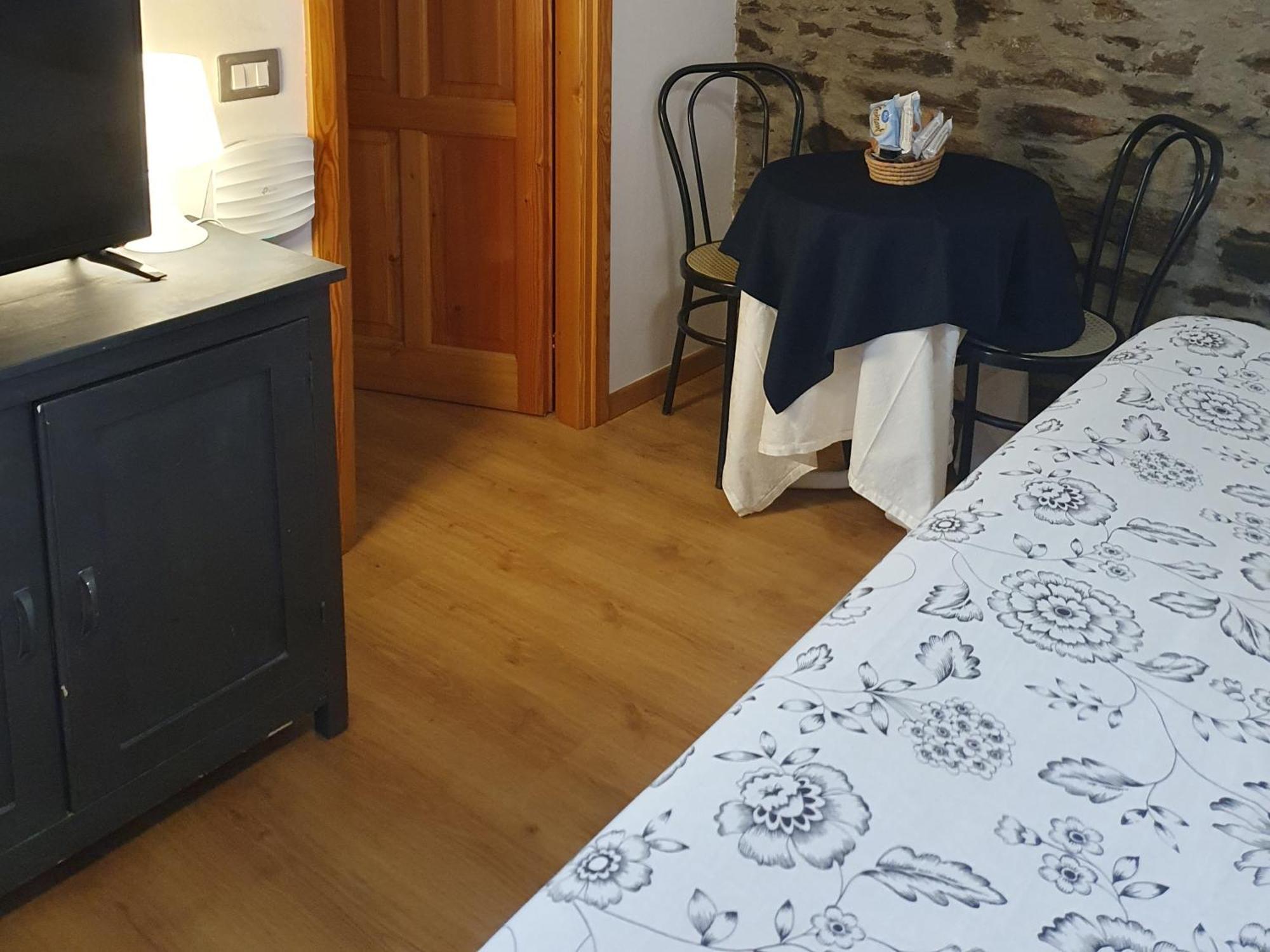 Appartamenti Vacanze E Camere Roccetta Fiorita Pettenasco Quarto foto