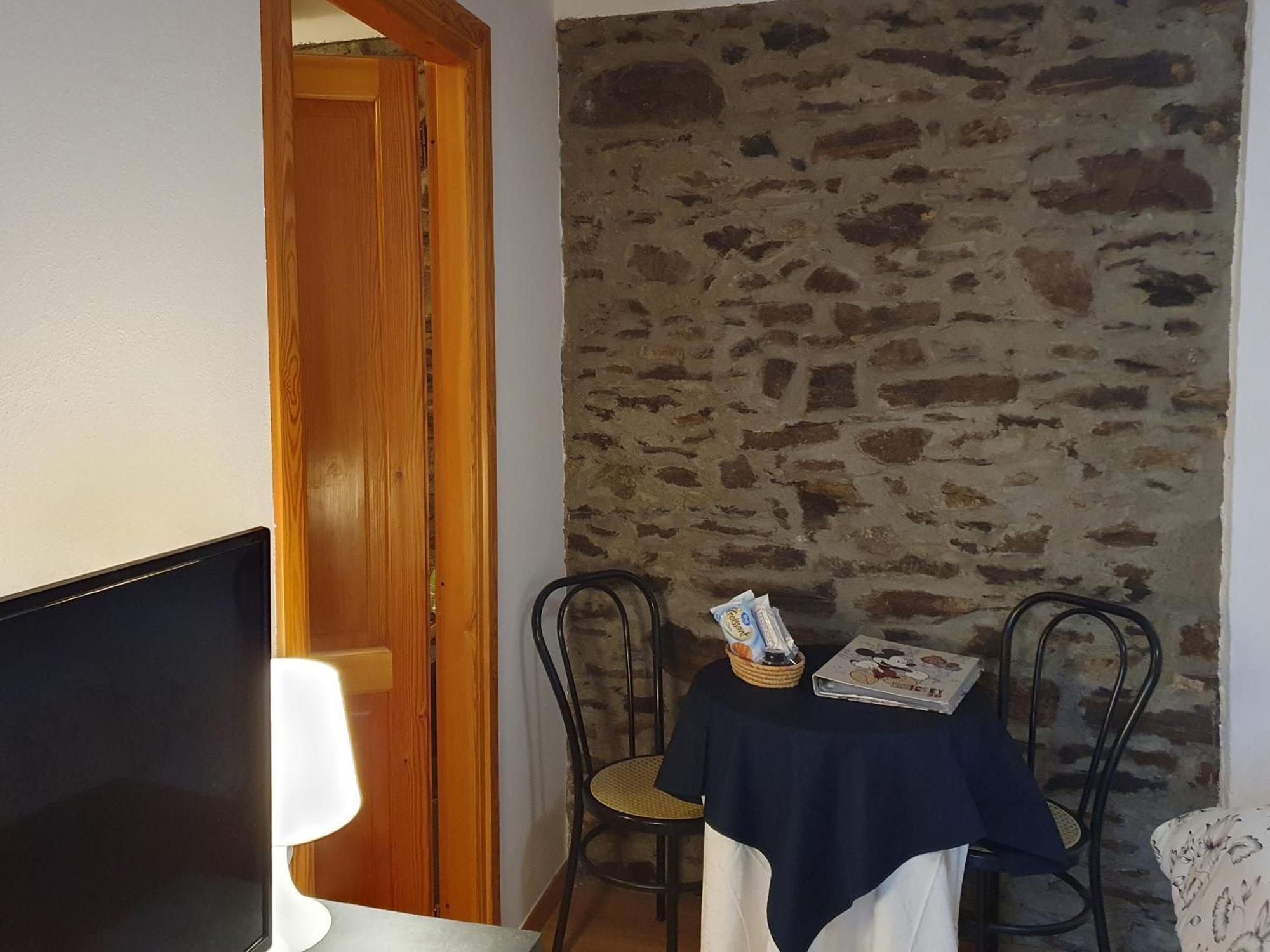 Appartamenti Vacanze E Camere Roccetta Fiorita Pettenasco Quarto foto